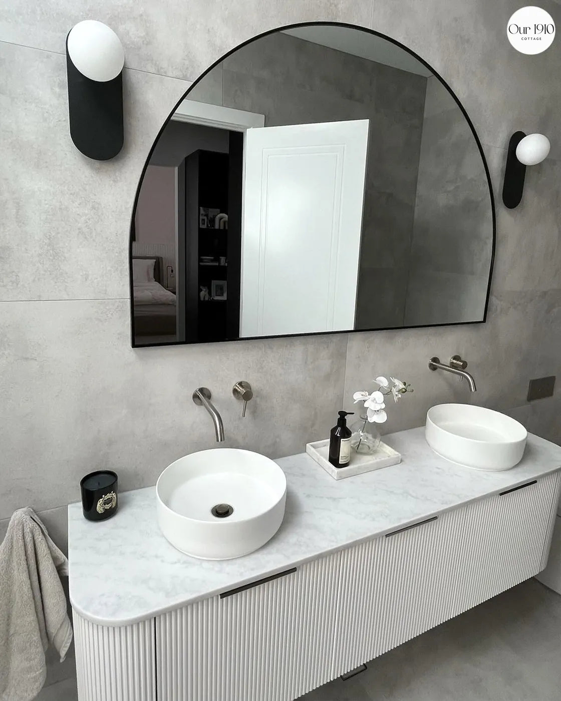 Bondi 1800mm Satin White Fluted Wall Hung Curve Vanity